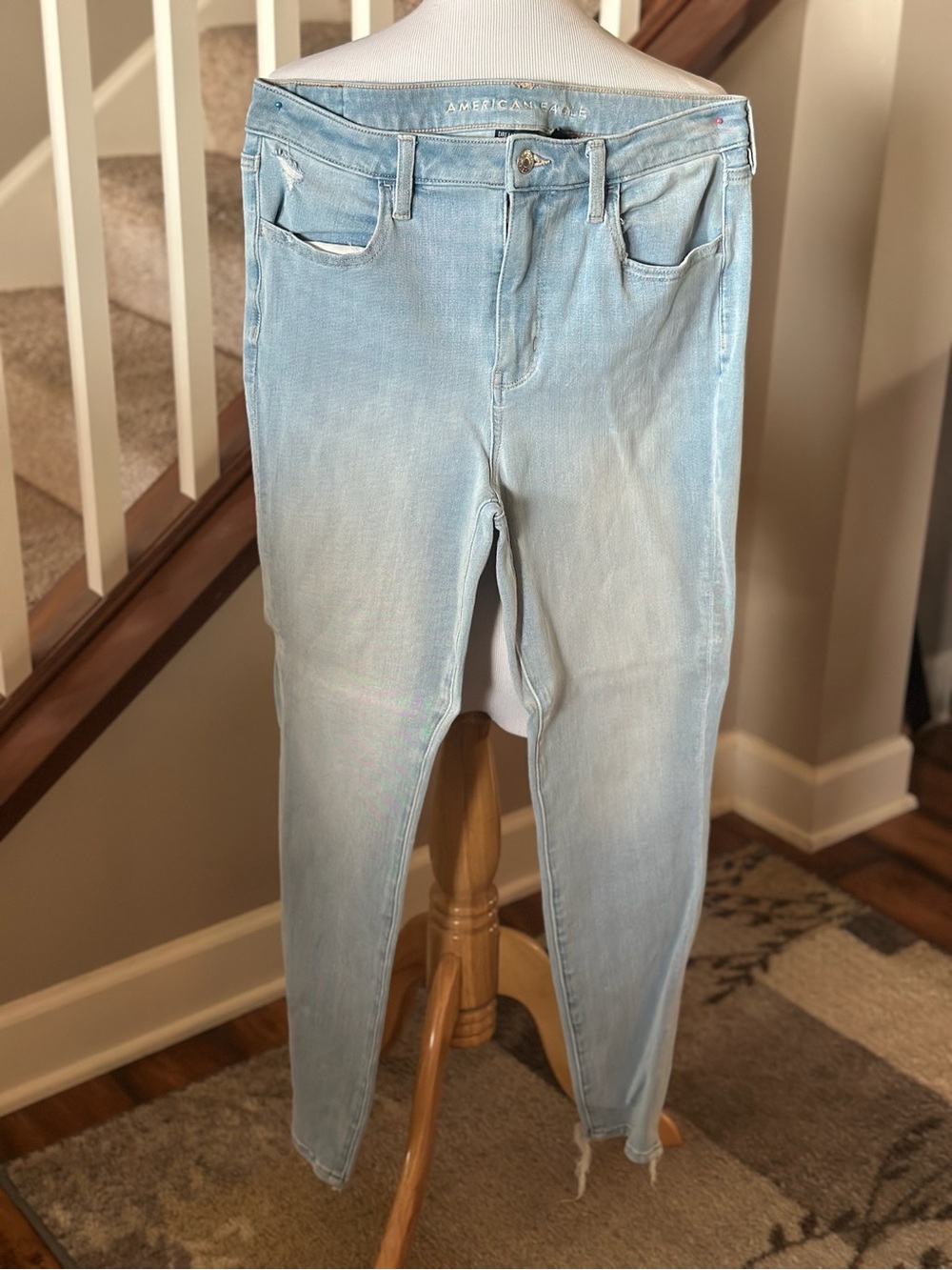 American Eagle Outfitters Light Wash Women’s Skinny Jeans - Light Blue - N1016